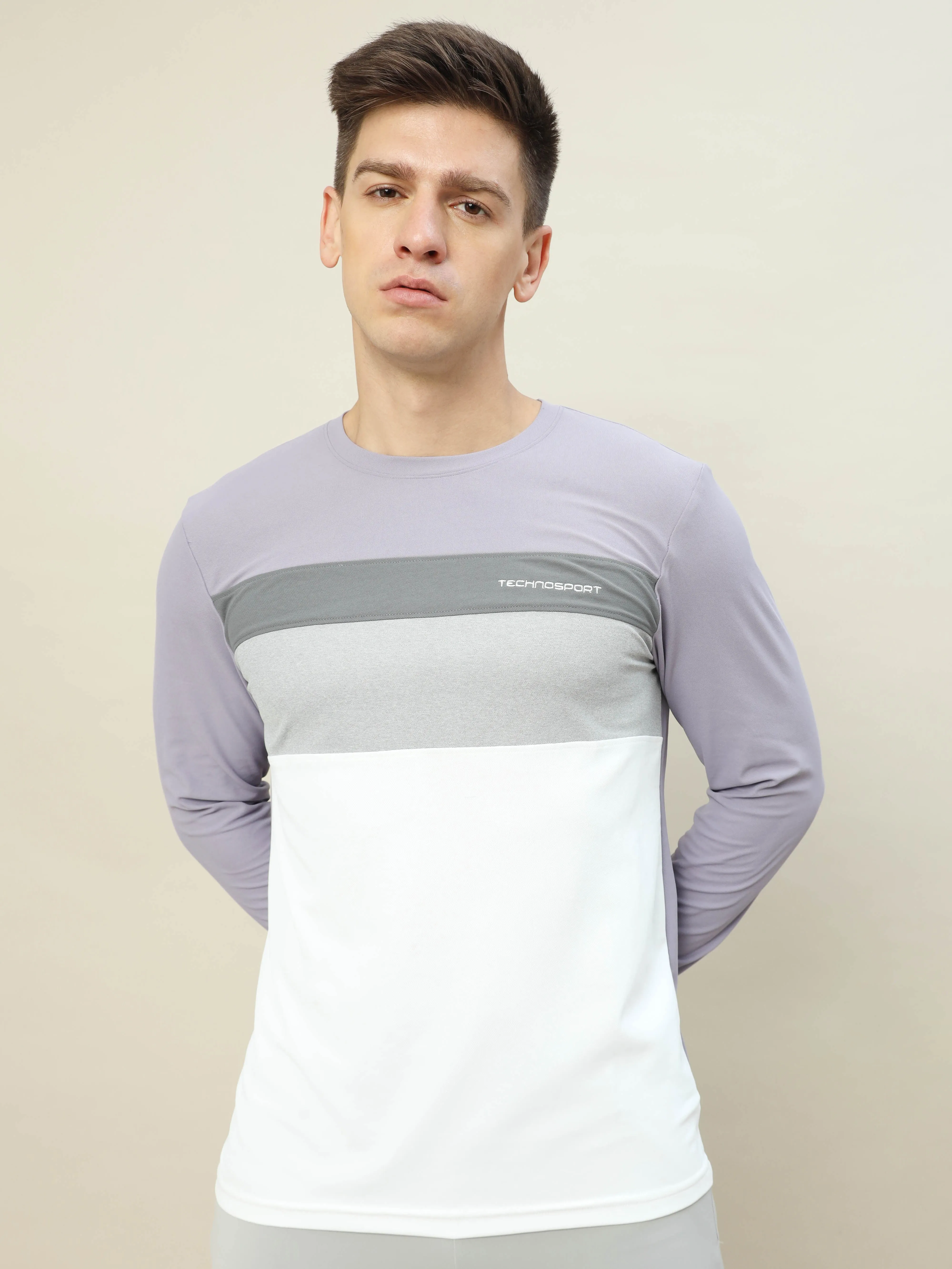 Men Colorblock Slim Fit T-shirt with MATPIQ