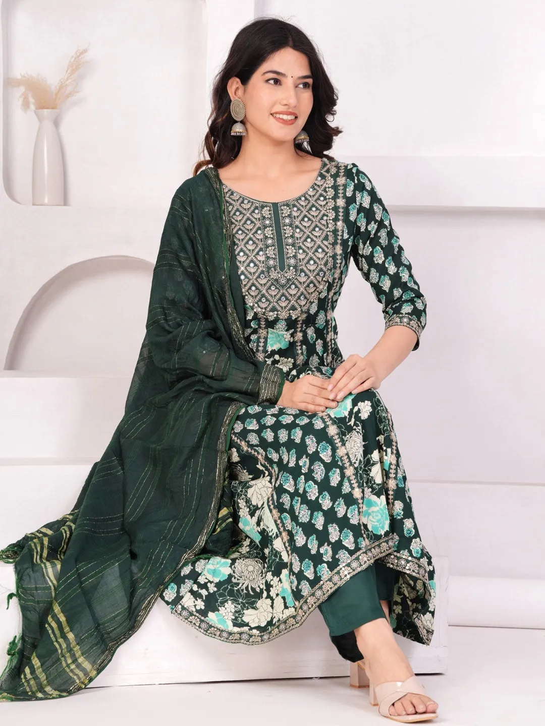 Women Floral Printed Kurta with Palazzos & Dupatta