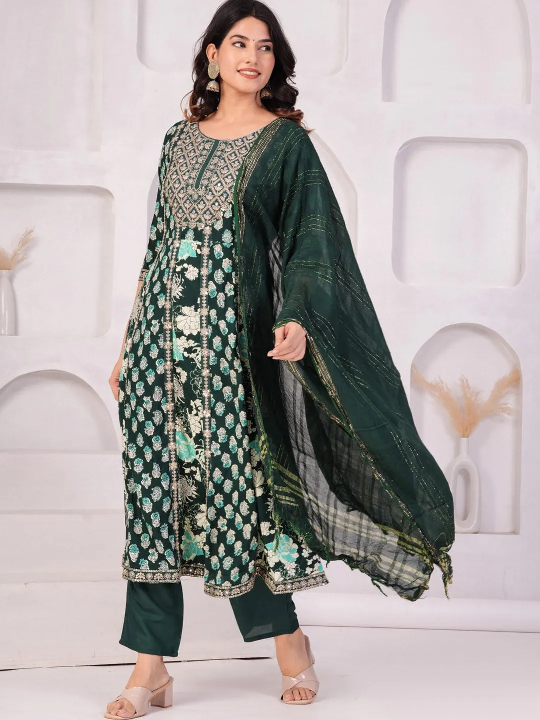 Women Floral Printed Kurta with Palazzos & Dupatta