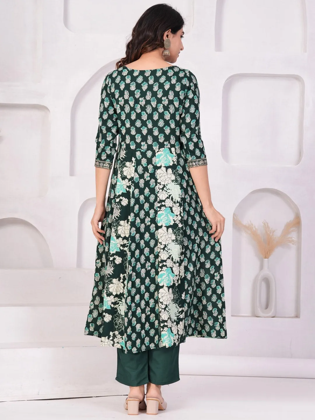 Women Floral Printed Kurta with Palazzos & Dupatta